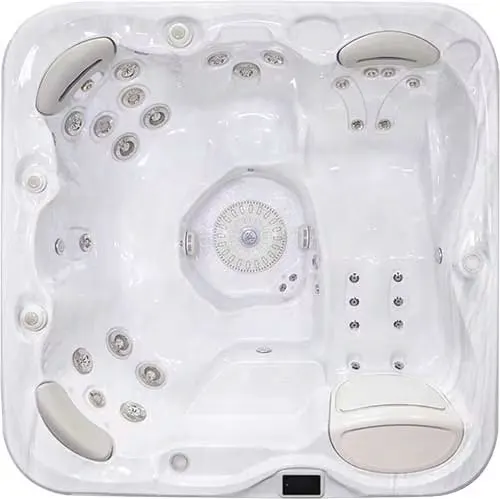 579 Self-Cleaning Hot Tub