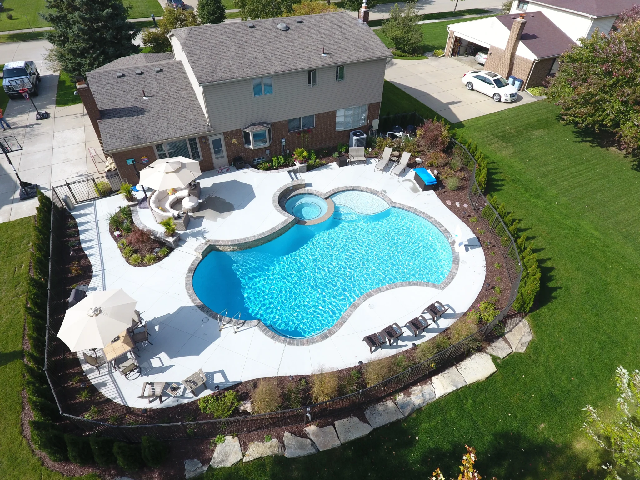 Beninati Pools – option image