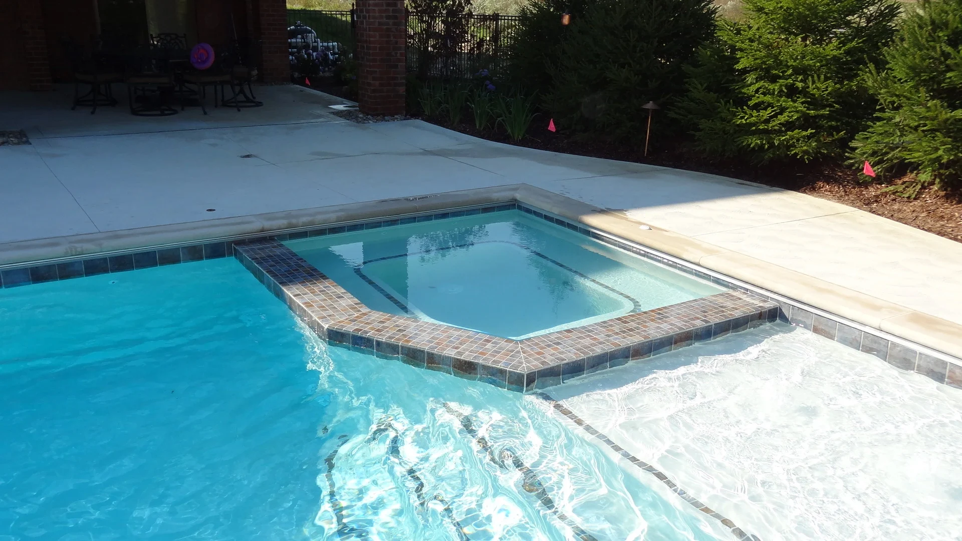 Beninati Pools – option image