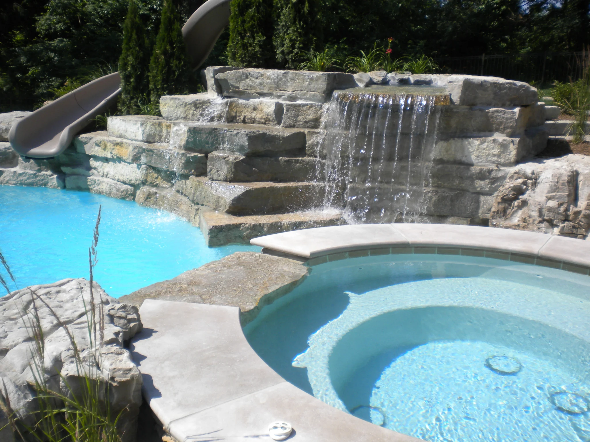 Beninati Pools – option image